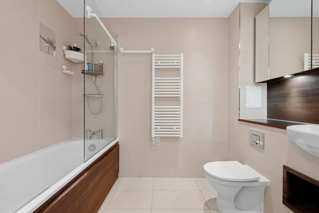 Apartment in London - View 4