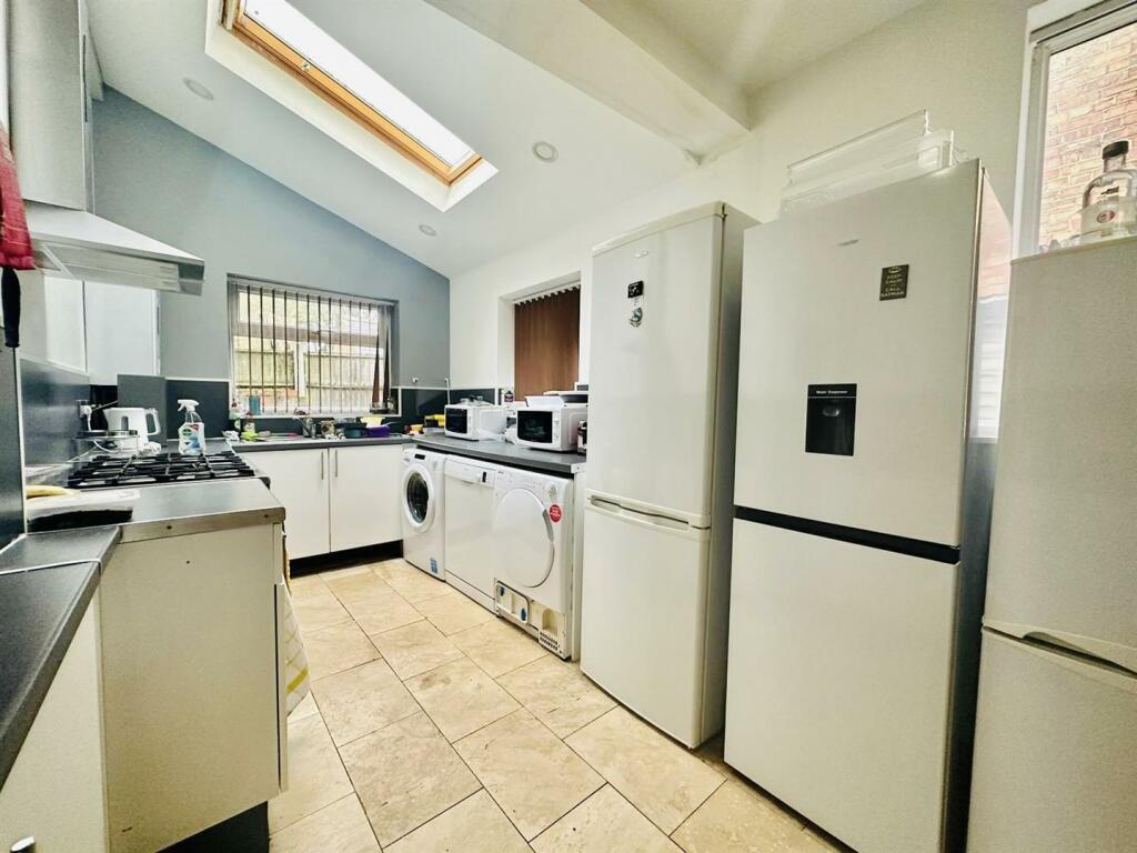 House in Nottingham - View 3