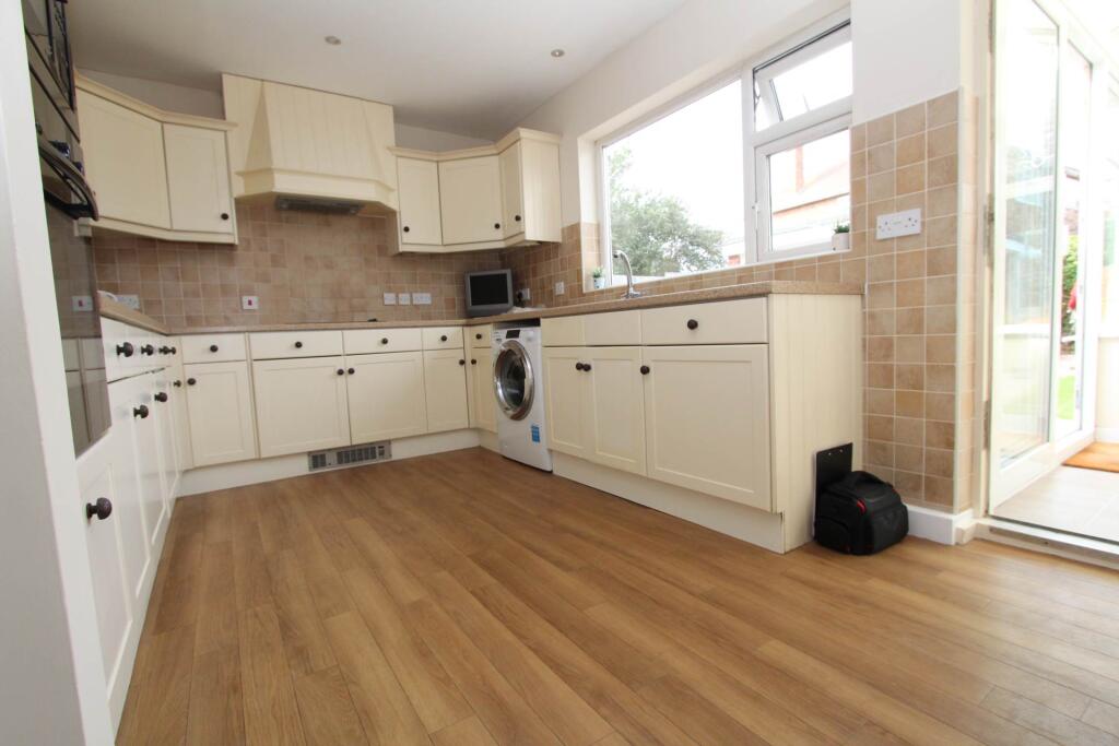 House in Southend-on-Sea - View 5