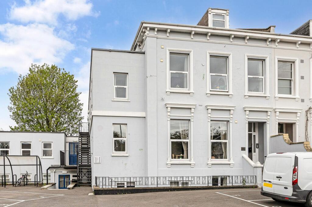 Main image of property: 64 Hales Road, Cheltenham, GL52