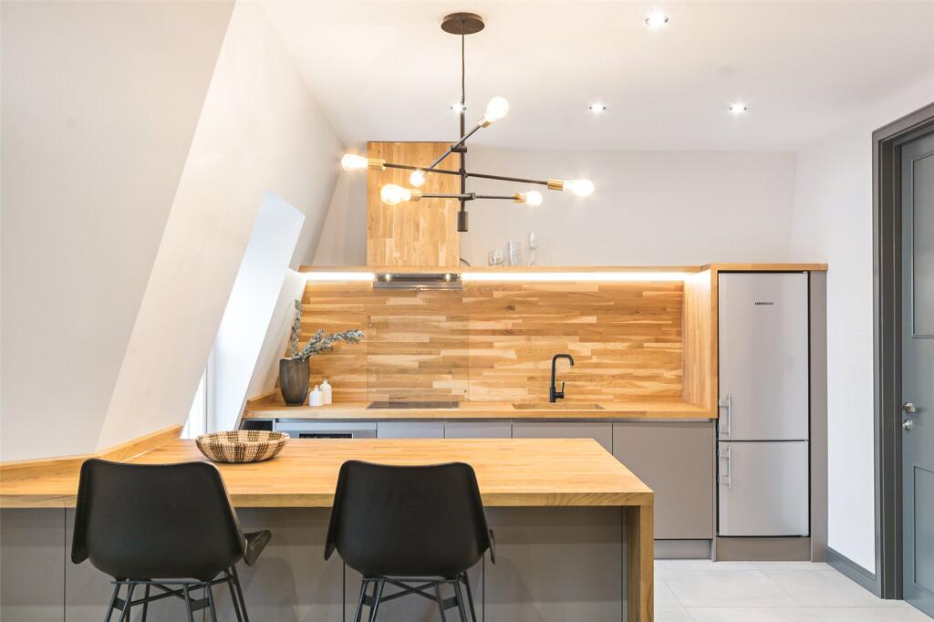 Apartment in London - View 3