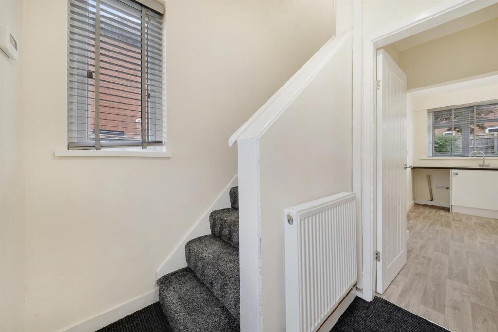 Cotswold Avenue, Wigan photo 4