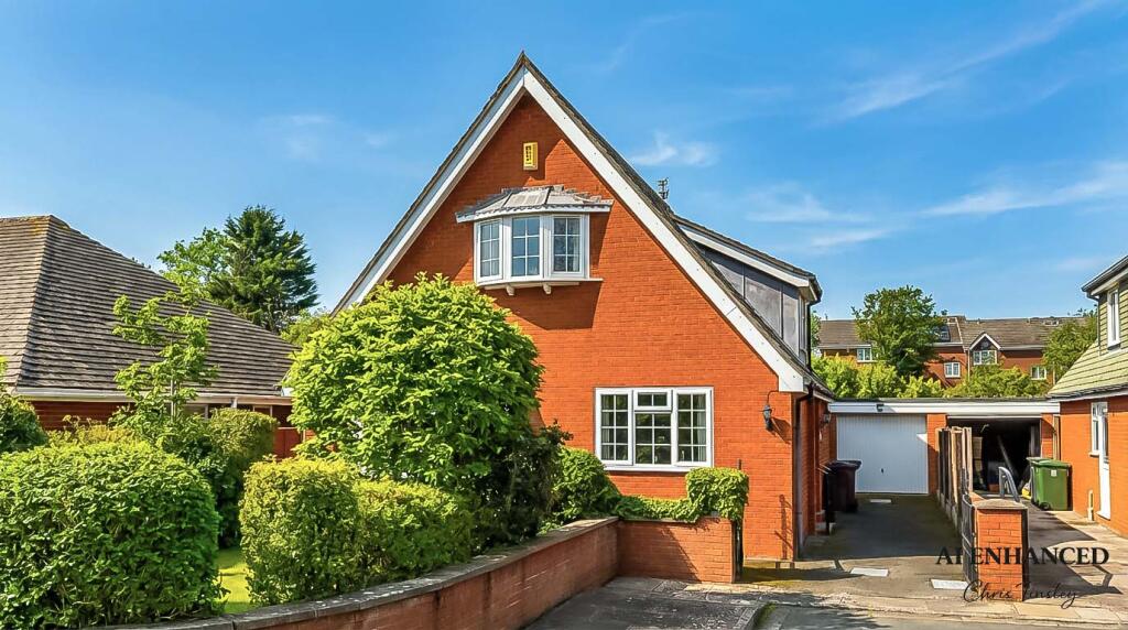 3-bed detached on Oxford Gardens, Birkdale, Southport, PR8, £375,000