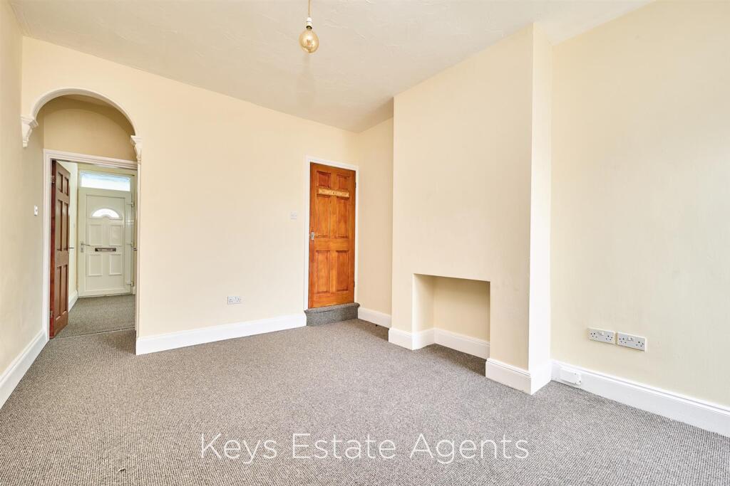 House in Stoke-on-Trent - View 5