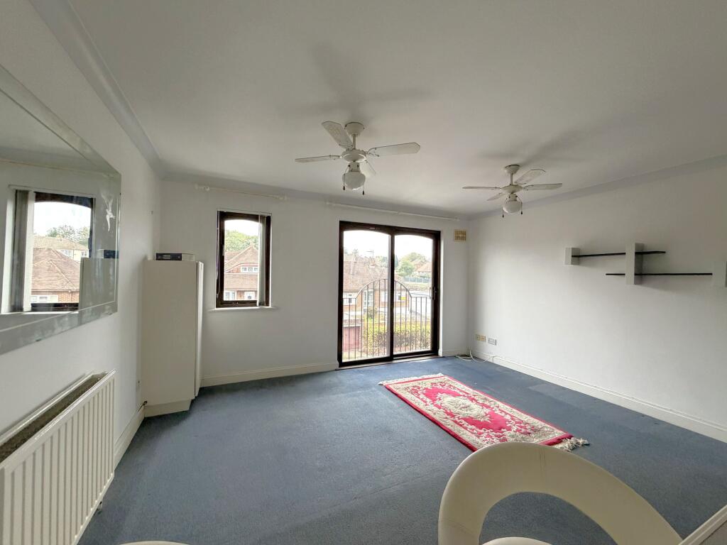 Apartment in Rochester - View 4