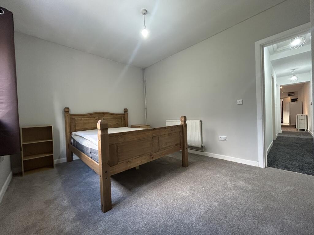 Apartment in Cardiff, Adamsdown - View 4