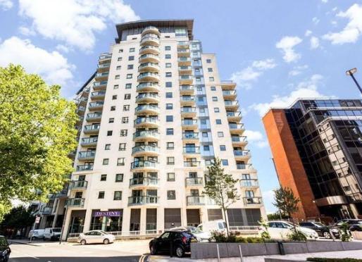 Main image of property: 122 City Tower, Limeharbour, Crossharbour, South Quay, Canary Wharf, London, E14 9LU