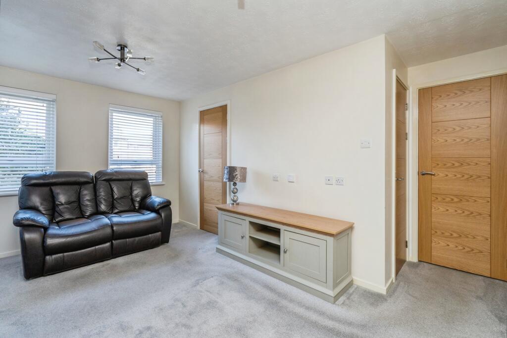 Apartment in Portsmouth - View 4