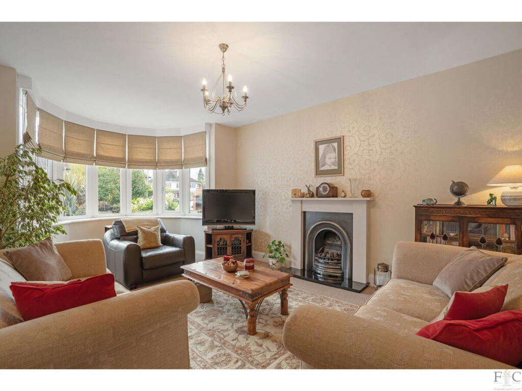 Ring Road, Leicester, LE2 - More