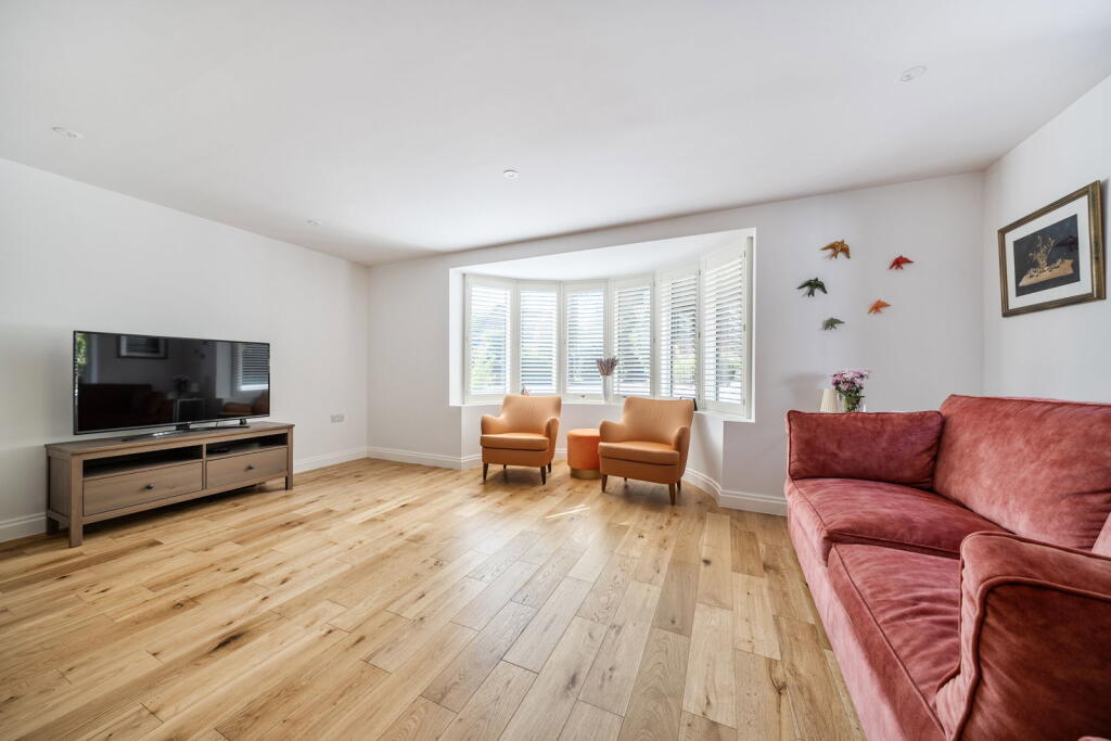 House in Redhill - View 5