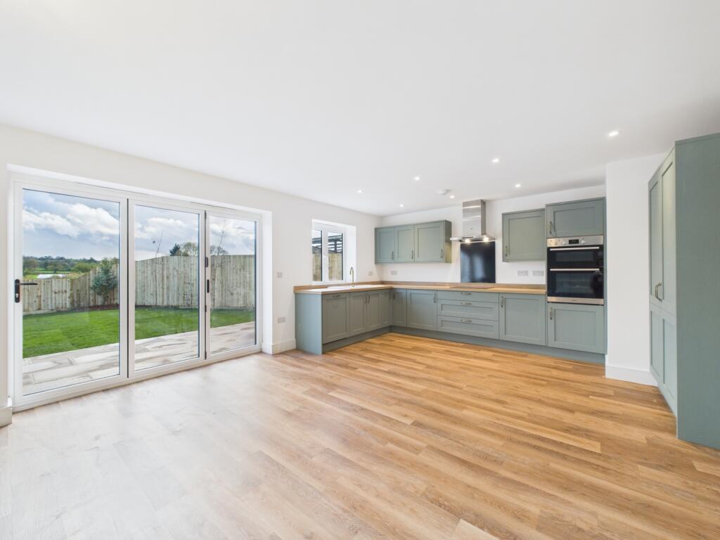 House in Stroud, Cam - View 5