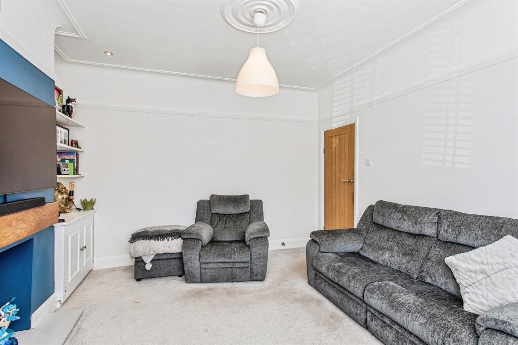 House in Southend-on-Sea - View 3