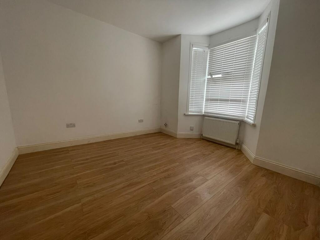 House in London - View 2