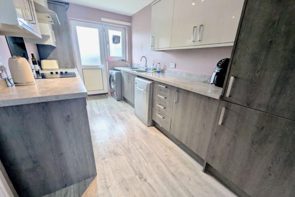 West Drive, Tattershall, Lincoln, LN4 photo 3