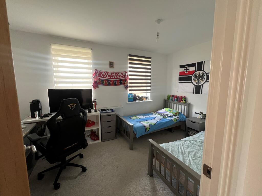 House in Wakefield - View 5