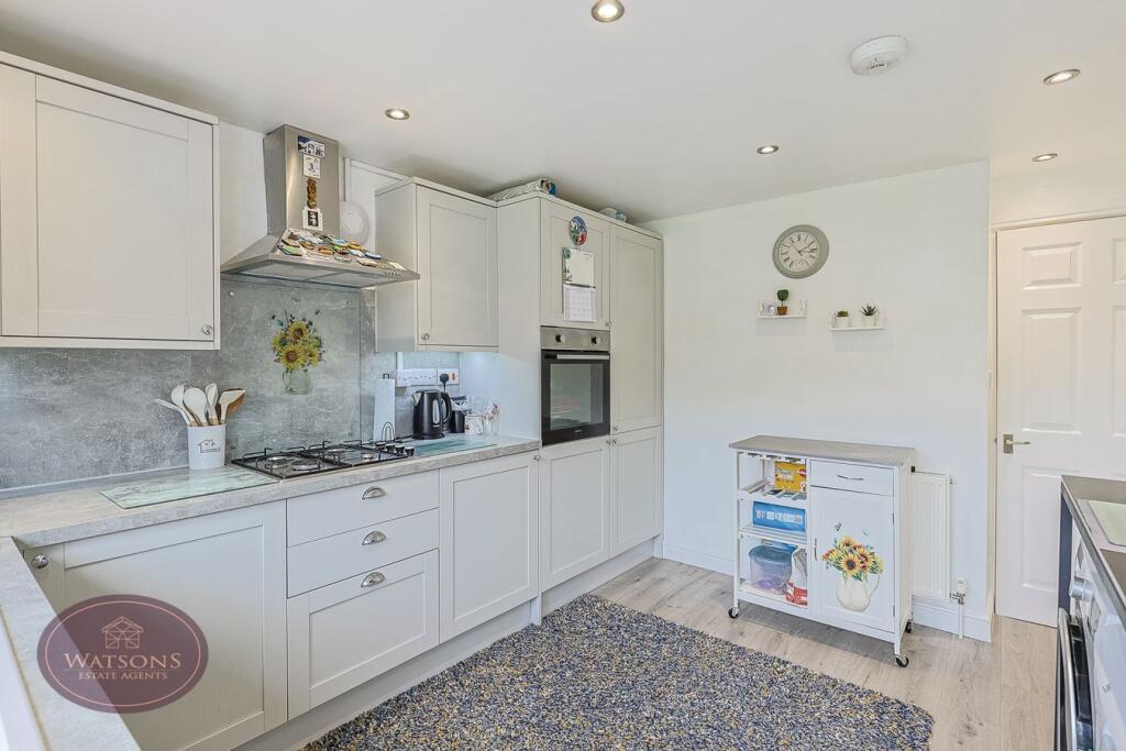 House in Broxtowe, Eastwood - More