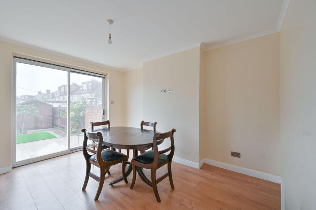House in Croydon - More