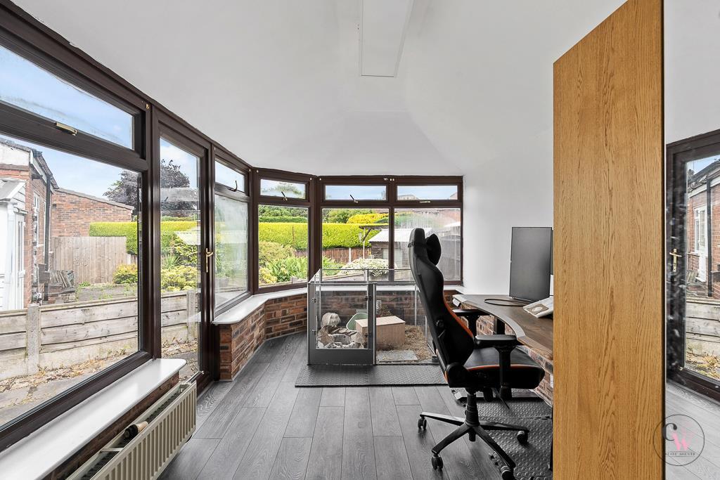 House in Northwich, Barnton - More
