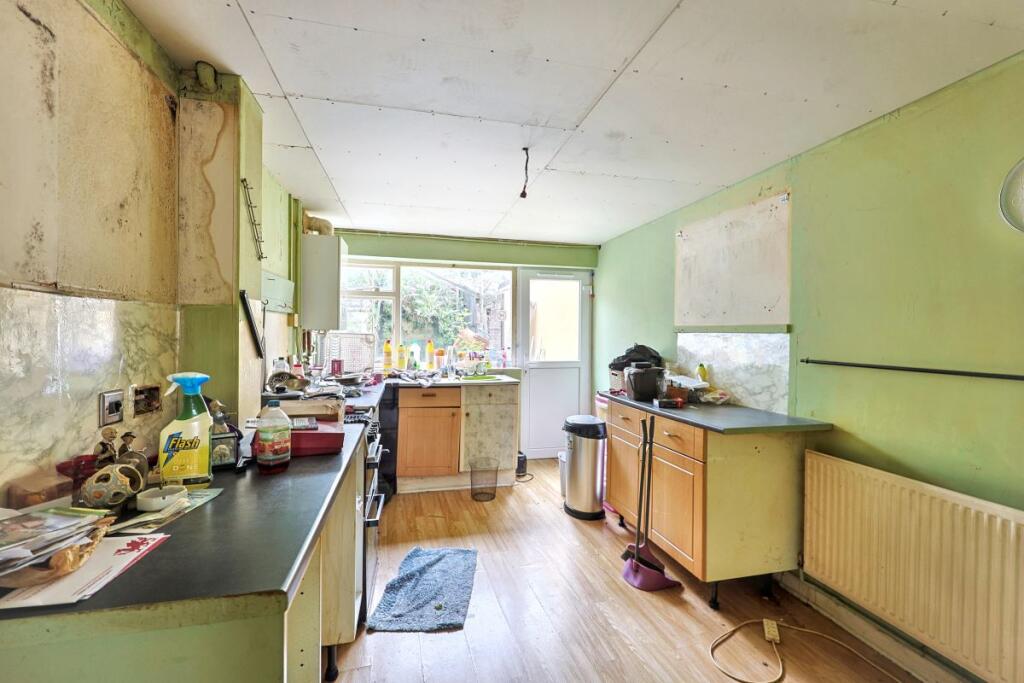 House in Swansea, Carmarthen - View 5