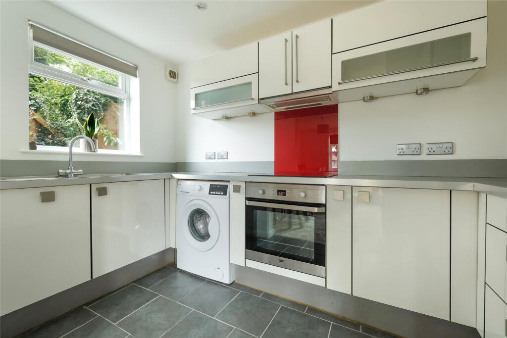 House in Tandridge, Oxted - View 5