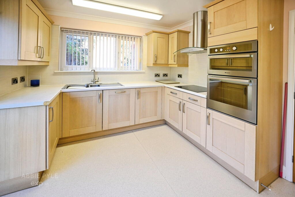 House in Rochester - View 4