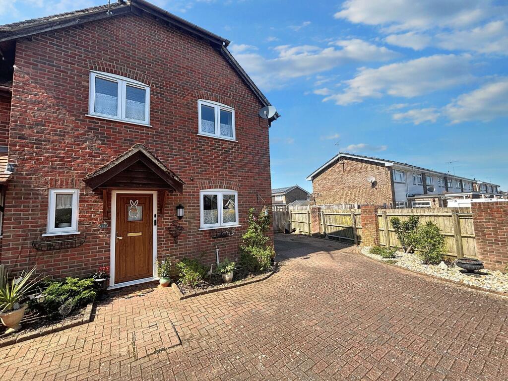Main image of property: Meadow Court, Fordingbridge, SP6