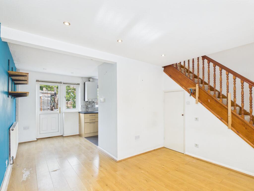 Measham Way, Lower Earley, RG6 photo 4