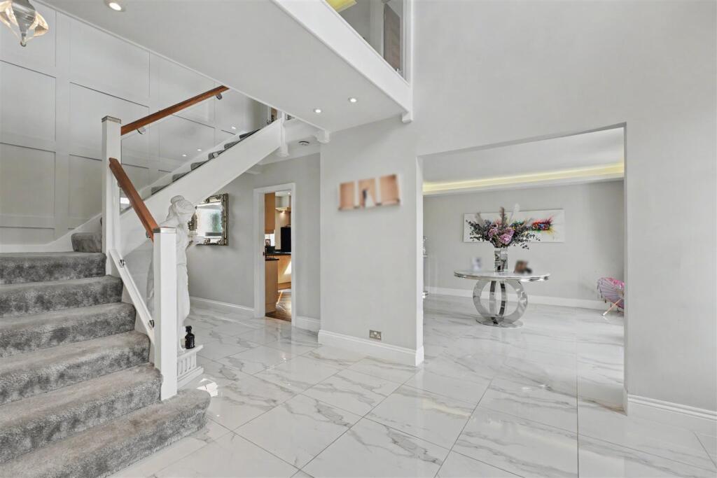House in Nottingham, Bramcote - More