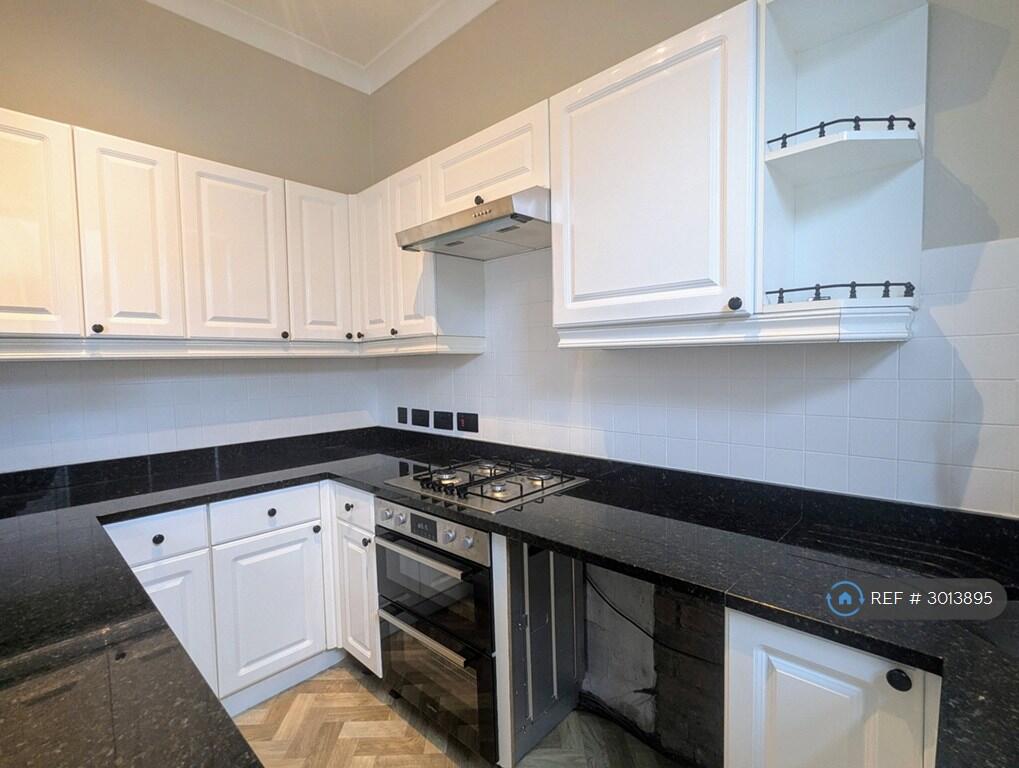House in Halifax - View 5