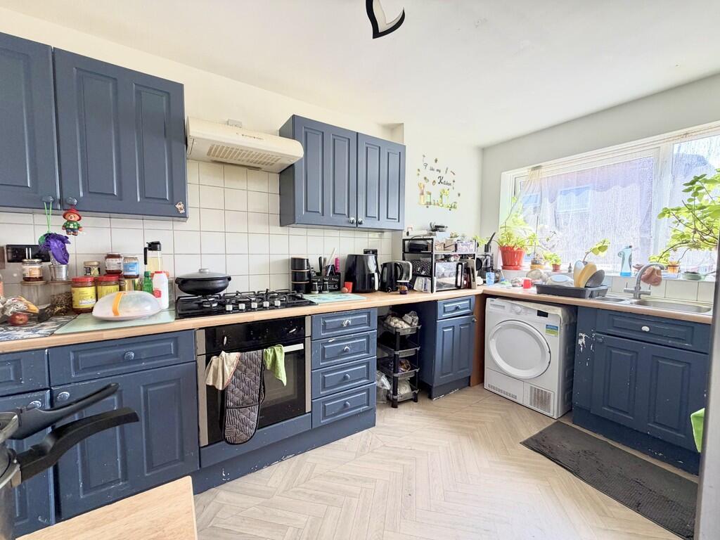 Greenhill Court, Lodge Close, Banbury - View 6