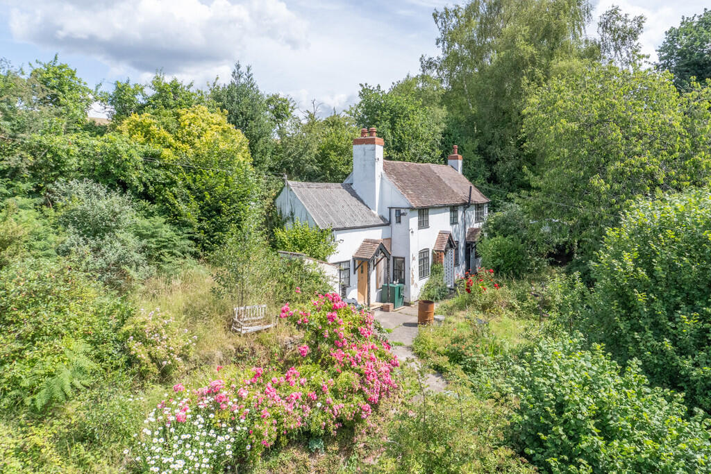 Main image of property: Mamble, Kidderminster, DY14 9JT