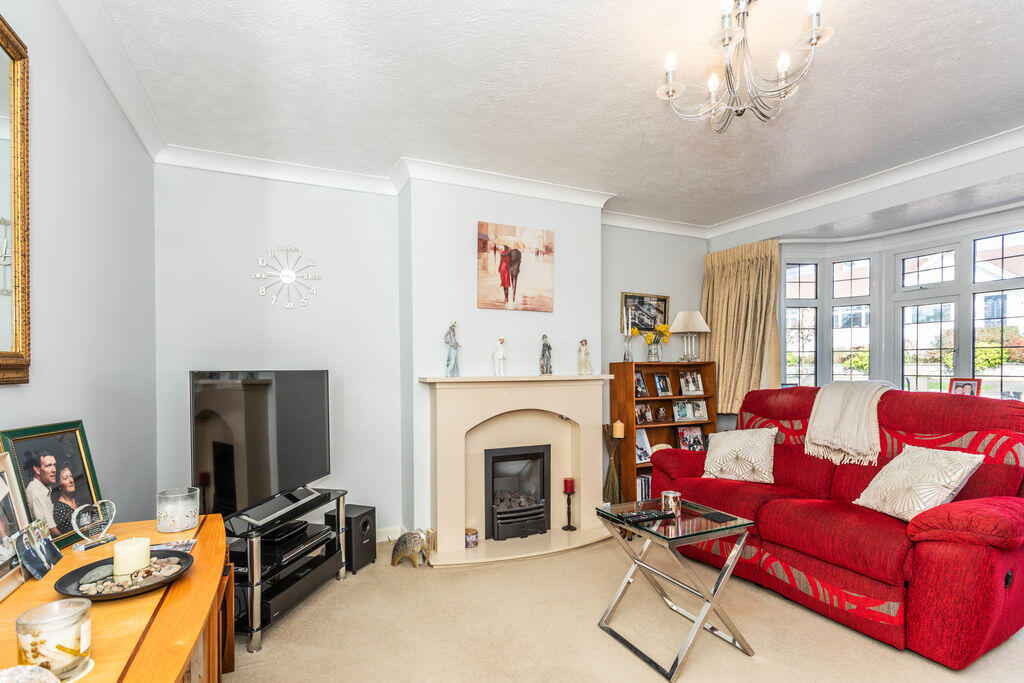 Adastra Avenue, Keymer photo 4