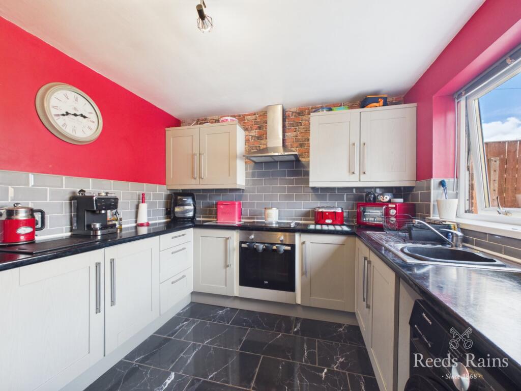 Auburn Close, Bridlington, East Yorkshire, YO16 photo 3
