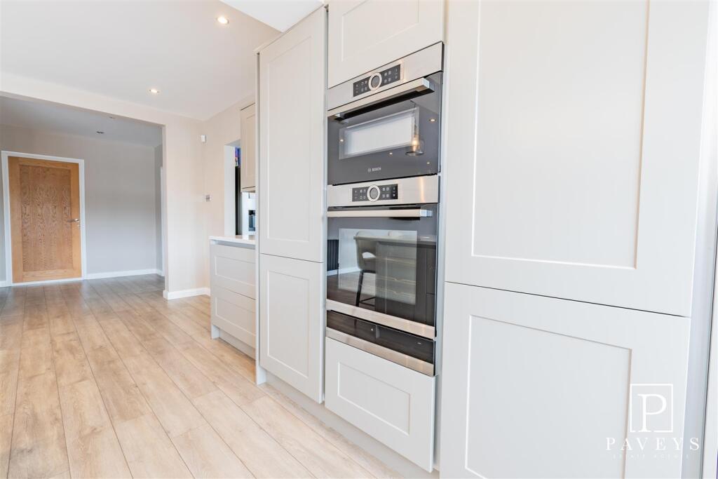 House in Tendring, Frinton and Walton - More