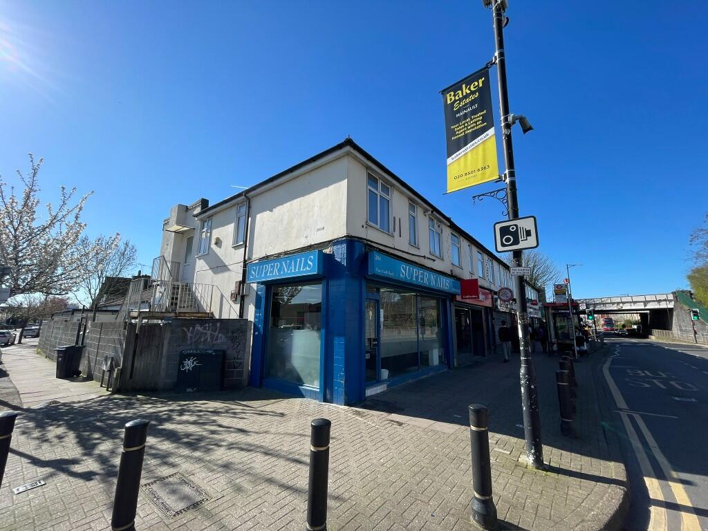 Main image of property: New North Road, Ilford, London, IG6