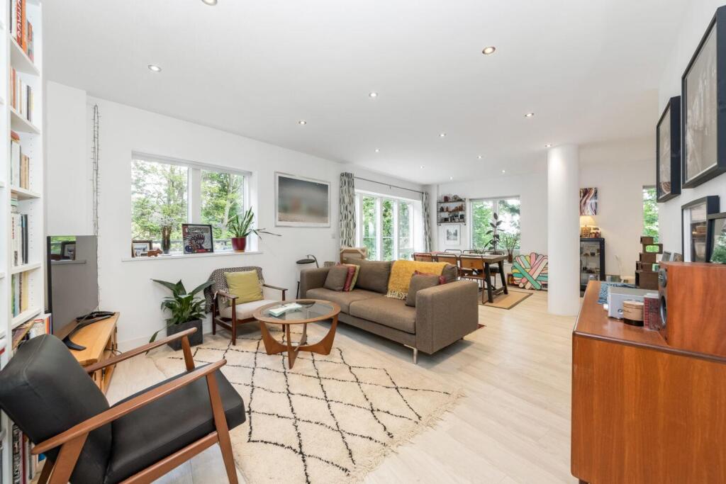Main image of property: Sylvan Hill, Crystal Palace, London, SE19