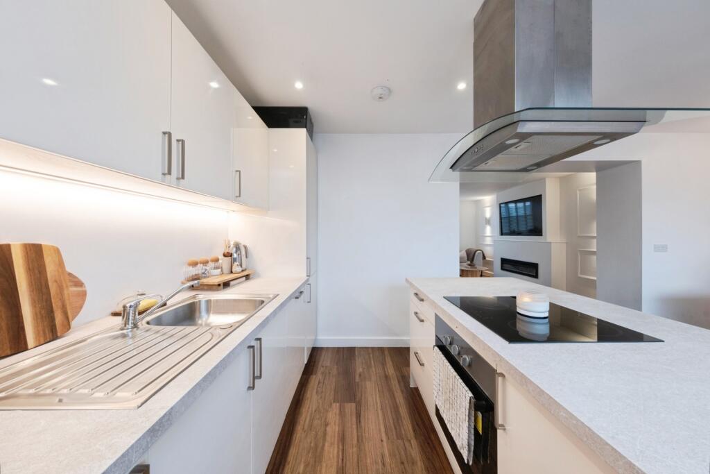 House in Milton Keynes, Wolverton and Greenleys - View 5