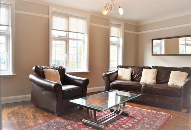 Apartment in Twickenham - View 3