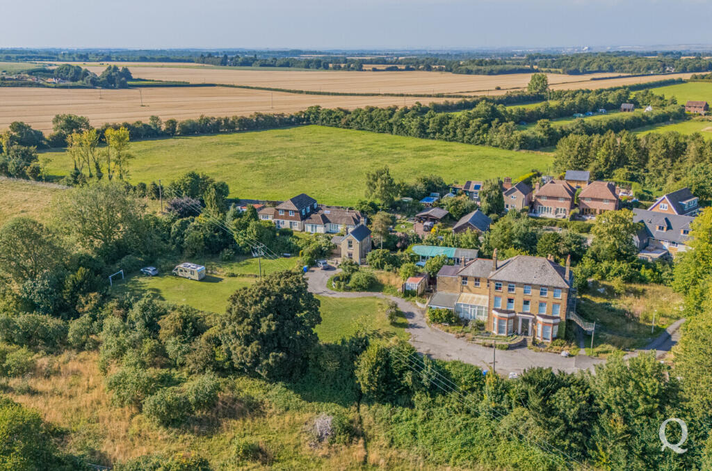 Chequers Hill, Doddington, Sittingbourne, Kent, ME9 photo 2