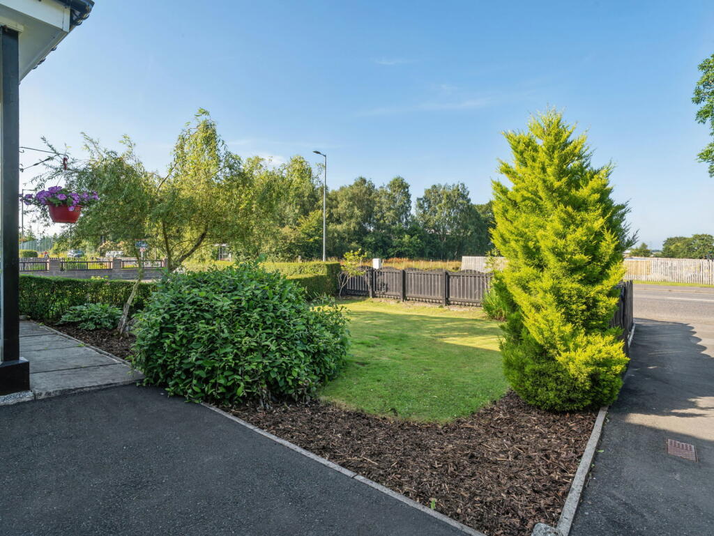 House in Gartcosh, Townhead - View 5