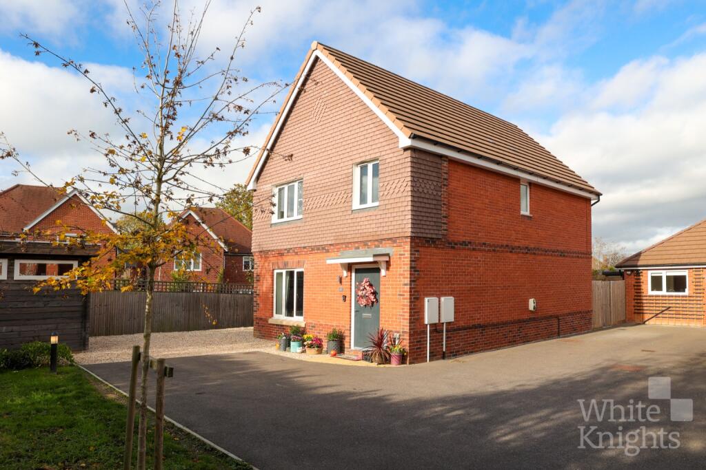 4-bed detached on Mayflower Meadow, Spencers Wood, Reading, Berkshire, RG7 1YD, £600,000