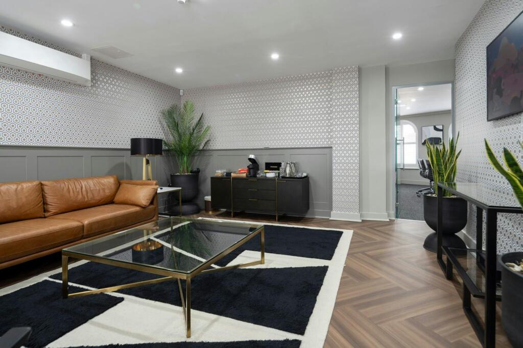 Club Lounge