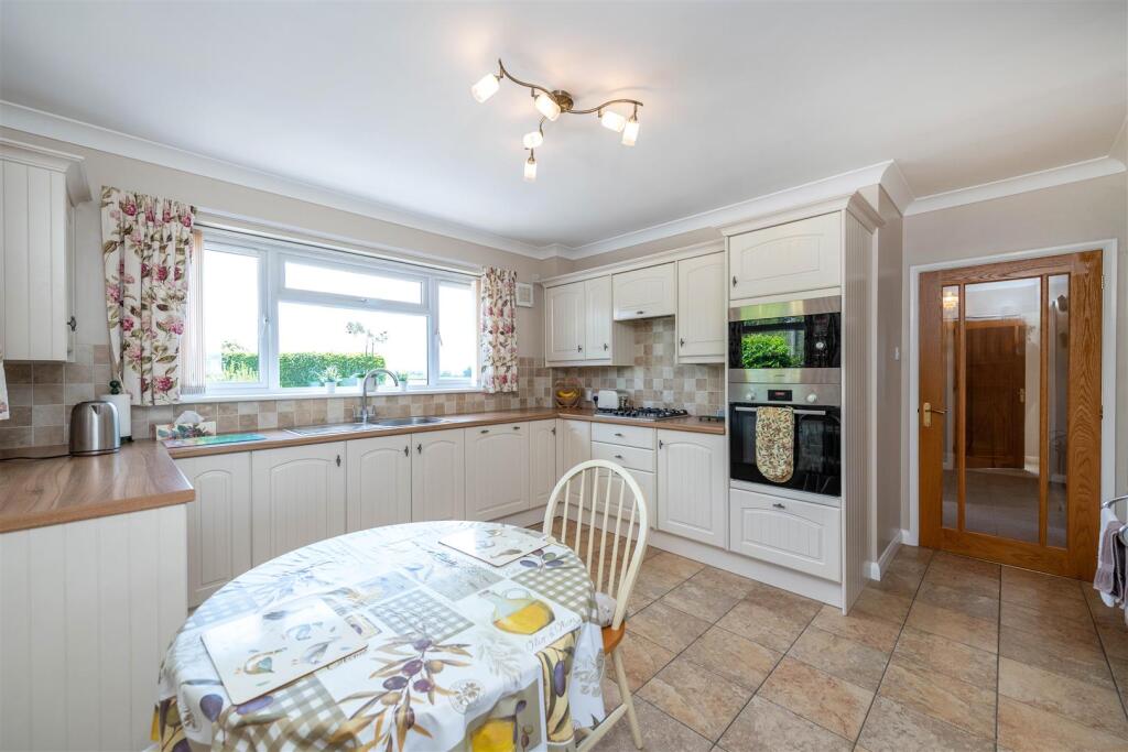 Wylam Cottage, Station Road, Stixwould photo 4