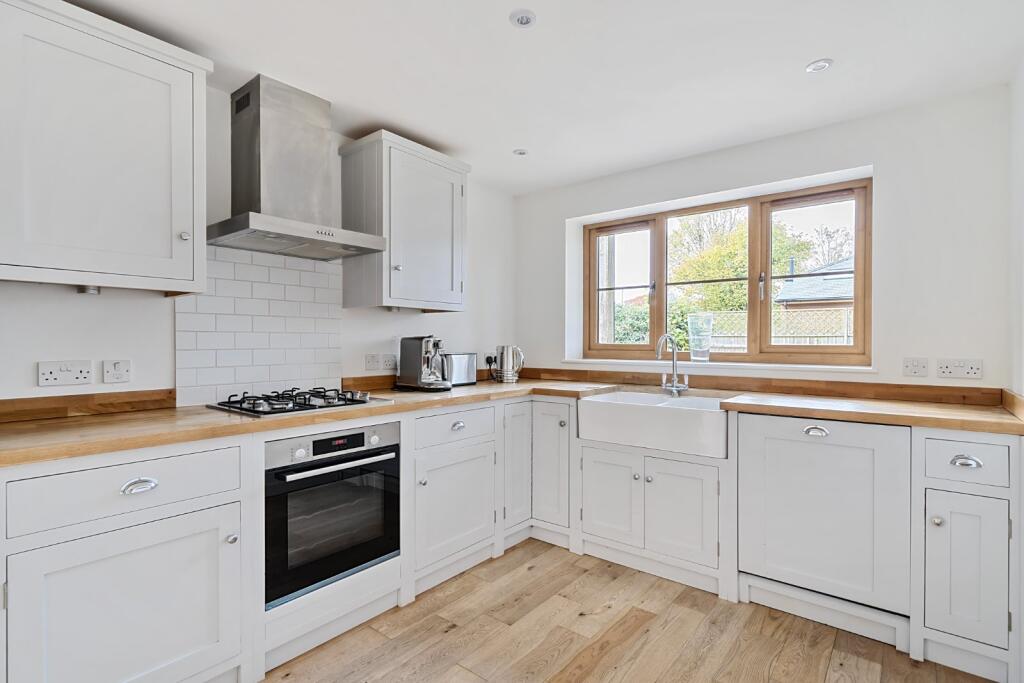 Downs Road, South Wonston, Winchester, Hampshire, SO21 photo 3