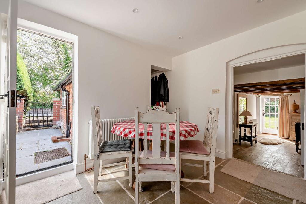 House in Southampton - View 5
