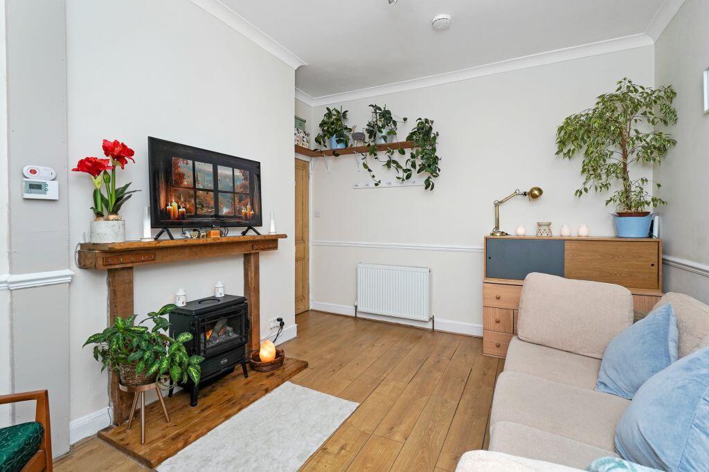 3/1 Piersfield Grove, Piersfield, Edinburgh, EH8 7BT - View 3
