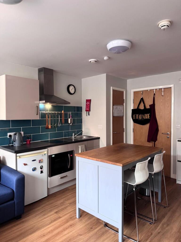 Main image of property: Bath Street, Glasgow, Glasgow City