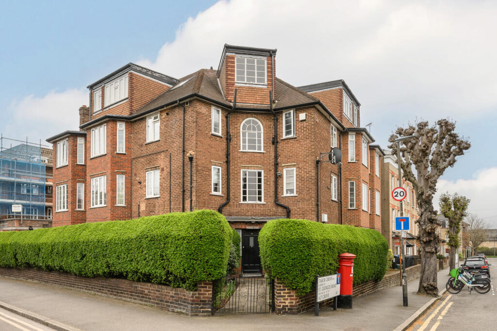 Main image of property: Worple Road, London, SW19