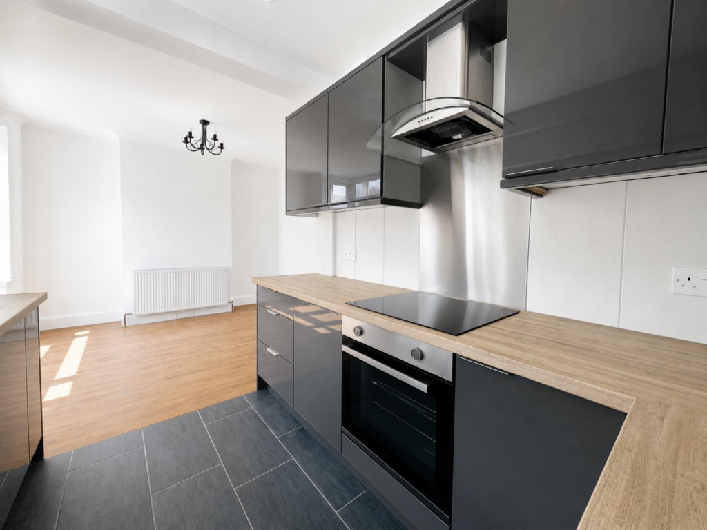 House in Northampton, Abington - View 5