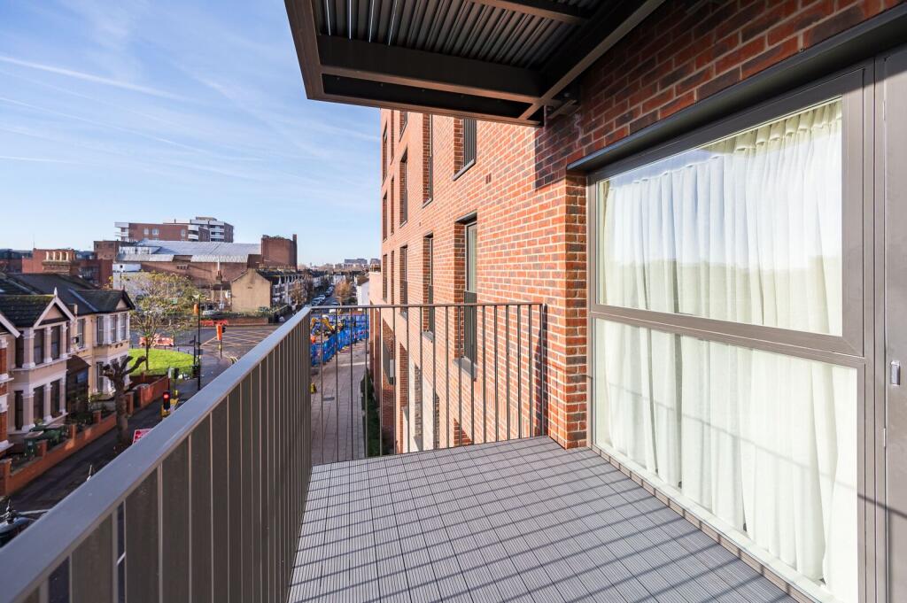 Apartment in London - View 4